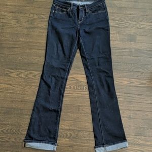 Size 28 long levi's